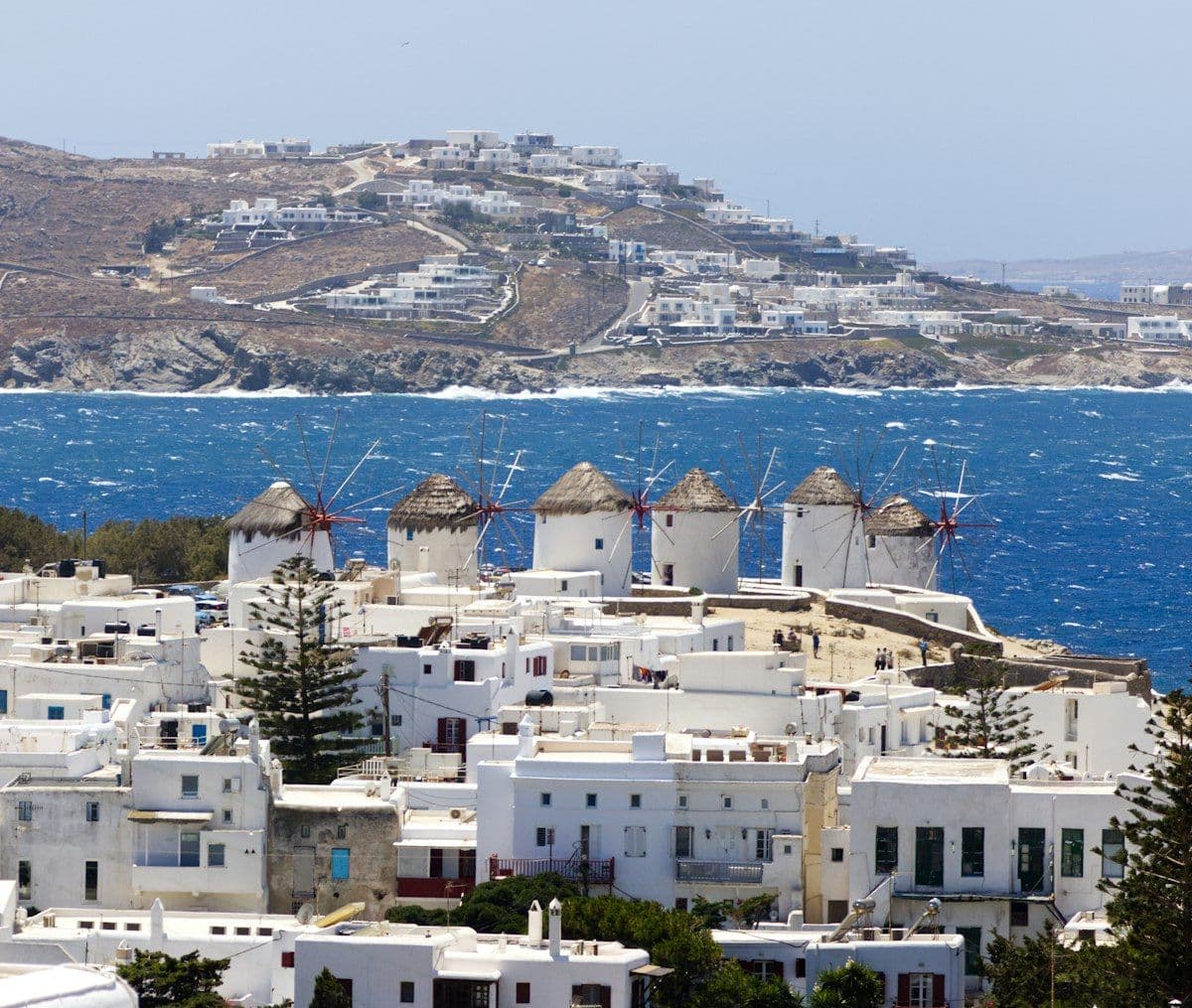 Moinhos de vento tradicionais em Mykonos, na Grécia